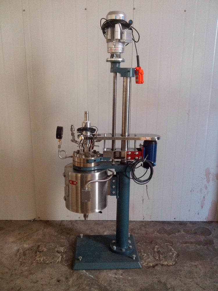 TFCF系列--電動升降釜蓋、開啟式電加熱爐3